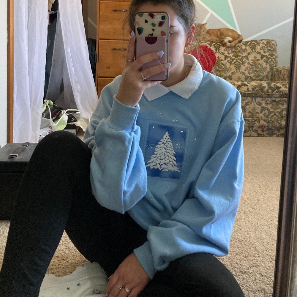 collared sweatshirt